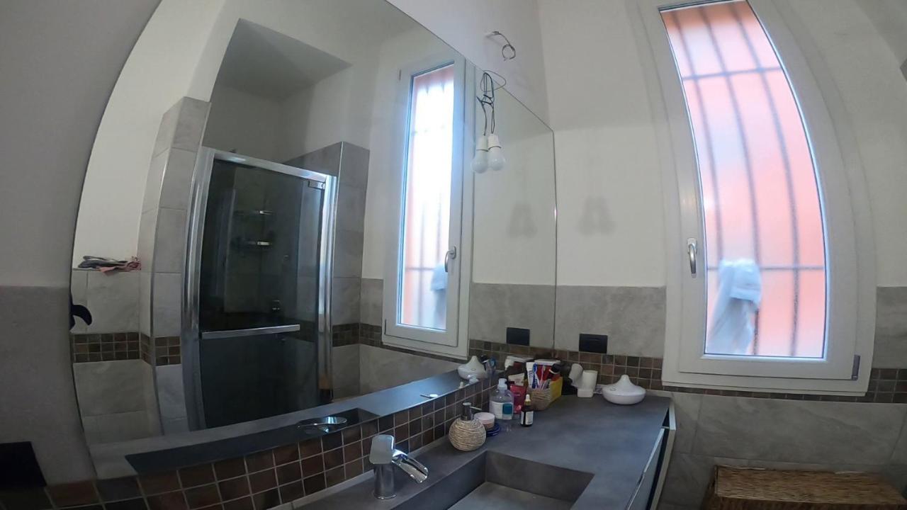 La Ex Di Nicholas Castel Maggiore Buitenkant foto